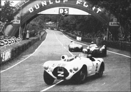 William Spear i Sherwood Johnston – C4-R Chrysler.
